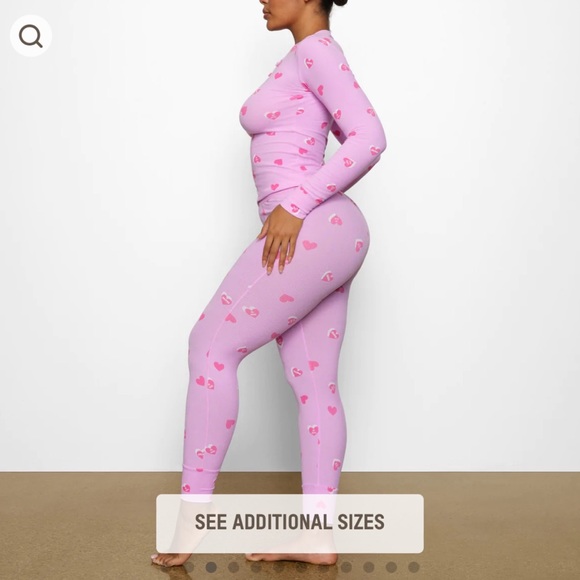 Skims Soft Lounge Henley Top Petal Print - Picture 3 of 7